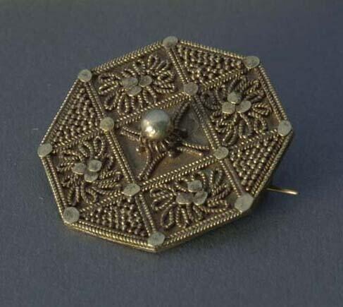 Verguld zilveren broche