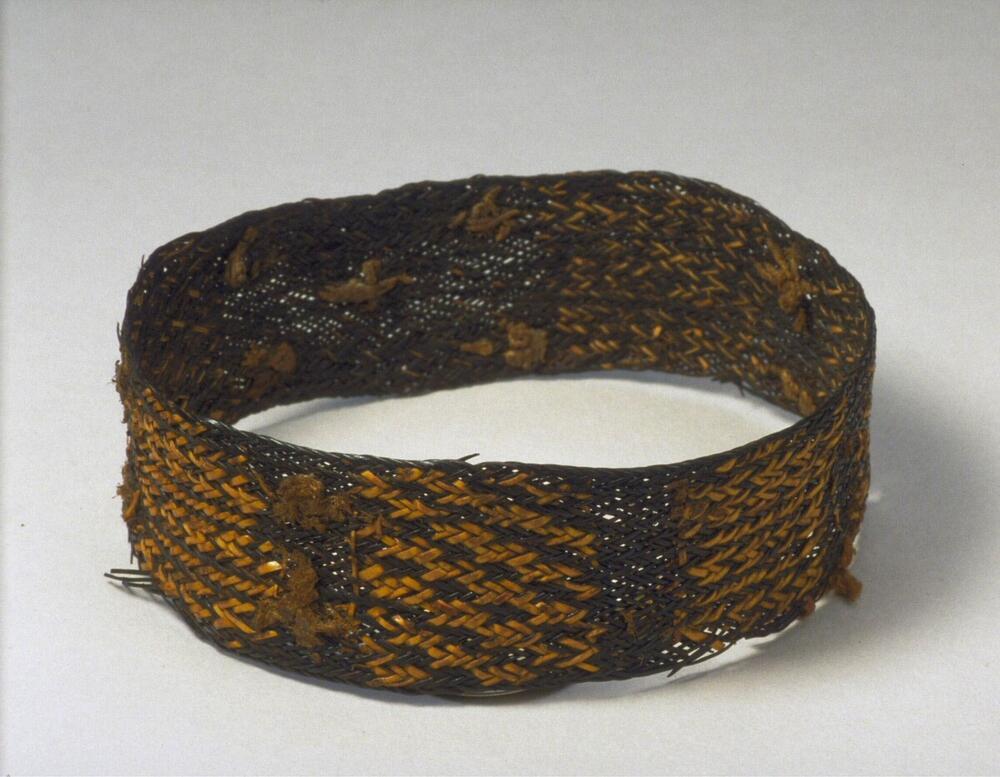 Gevlochten armband voor de bovenarm