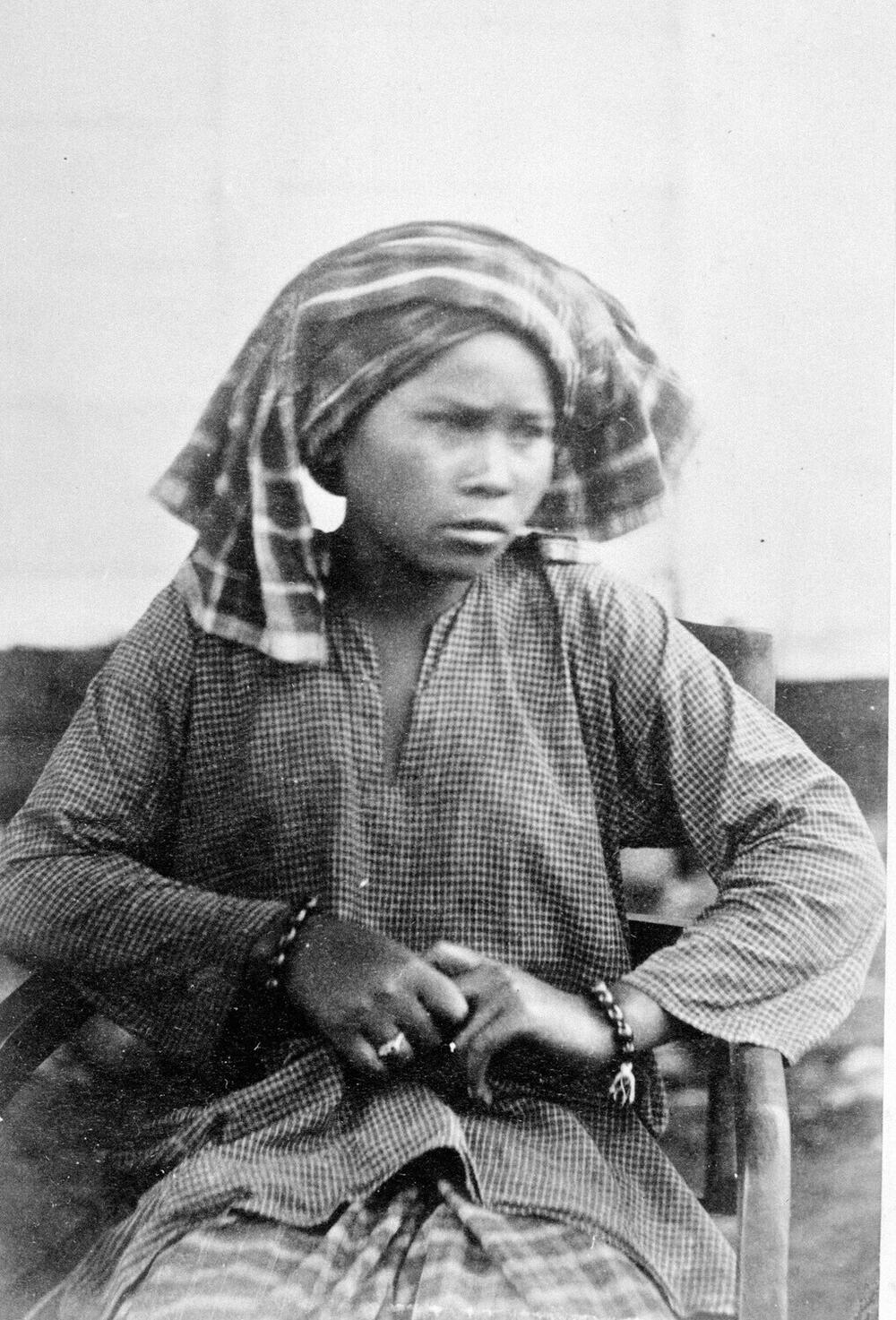 Echtgenote van de opzichter te Alahanpandjang, Sumatra's Westkust