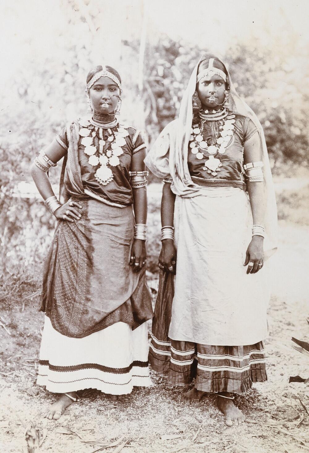 Two Hindu-women from Britsh-India, Suriname