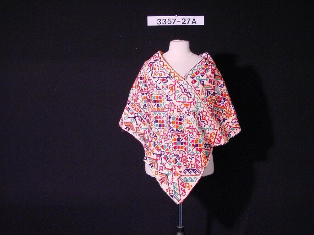 Geborduurd bovenstuk voor een vrouw, te dragen over een blouse