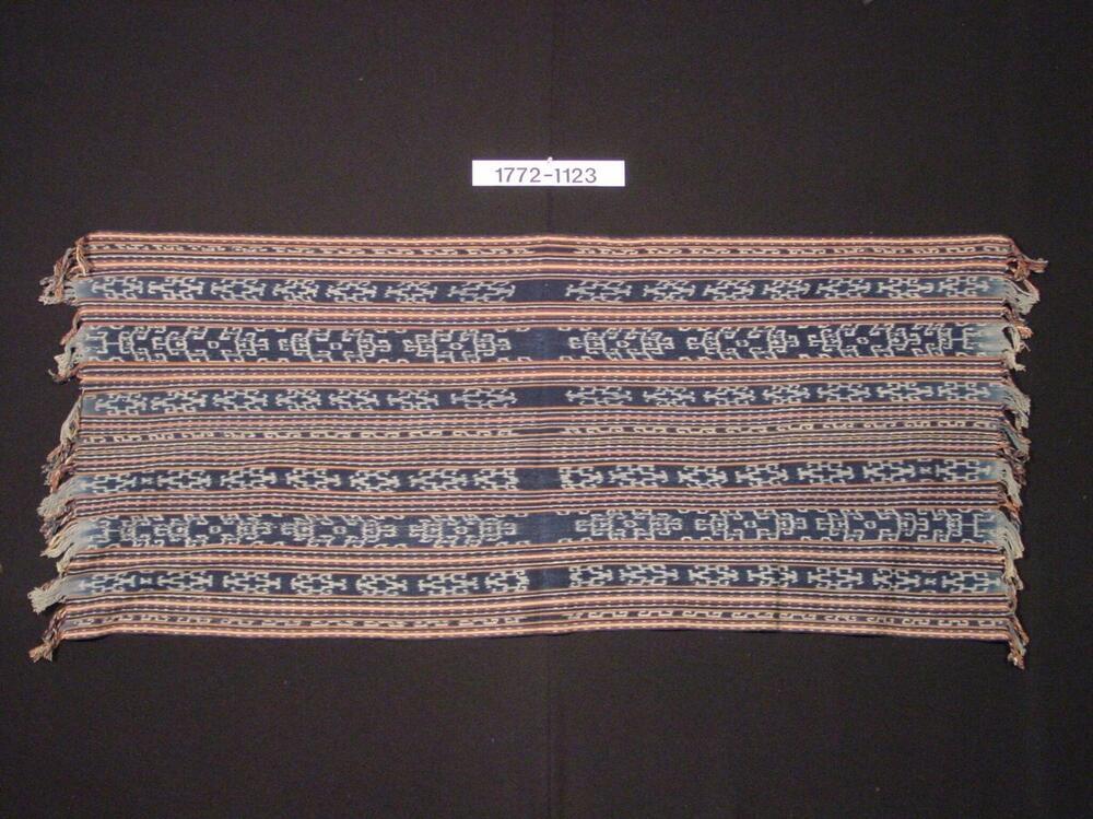 Katoenen schouderdoek met banen in scheringikat