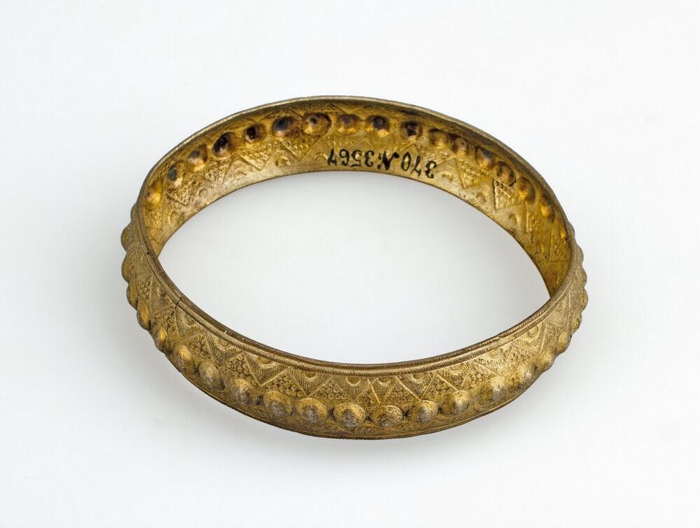 Bracelet
