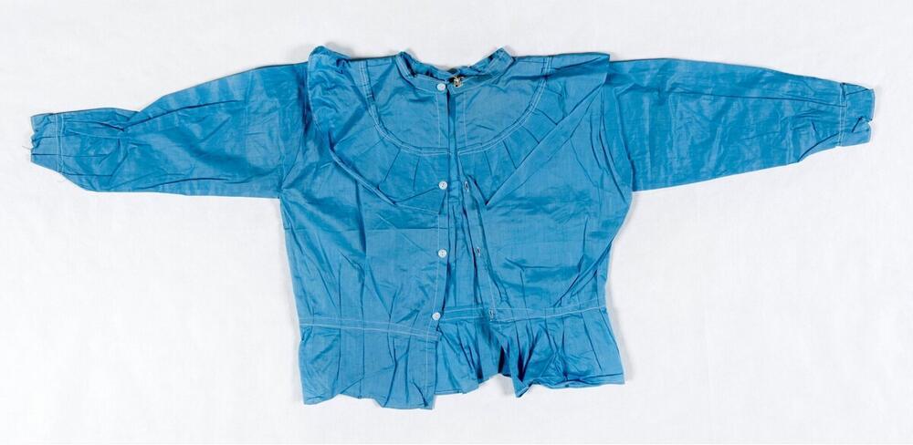 Lichtblauwe blouse