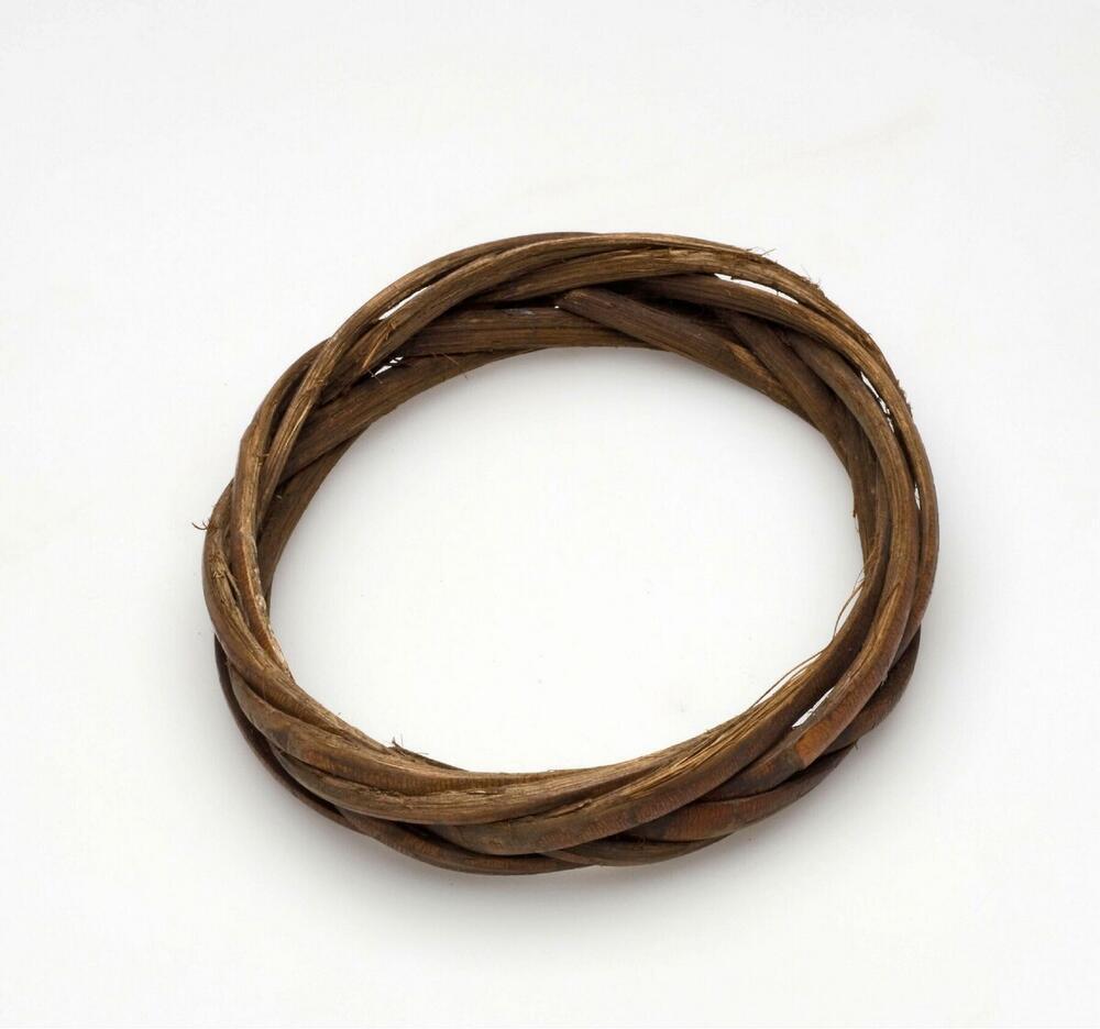 Polsband van gevlochten rotan