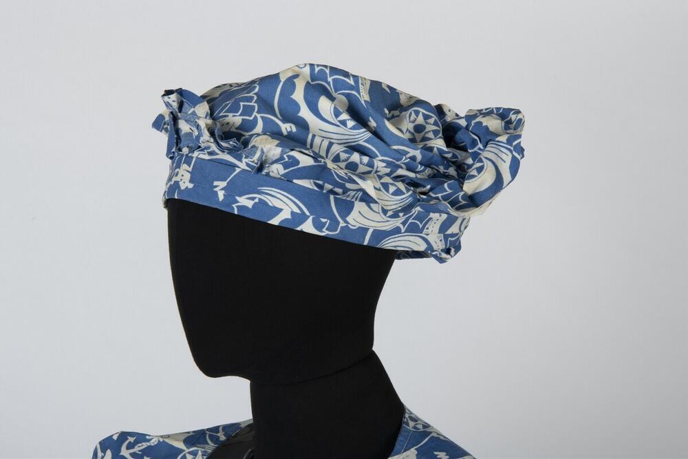 Hoofddoek, onderdeel kotomisi ensemble