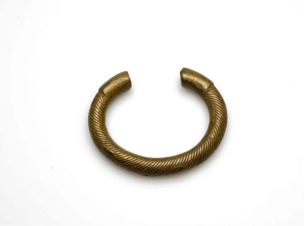 Gedraaide metalen armband voor vrouwen van chiefs