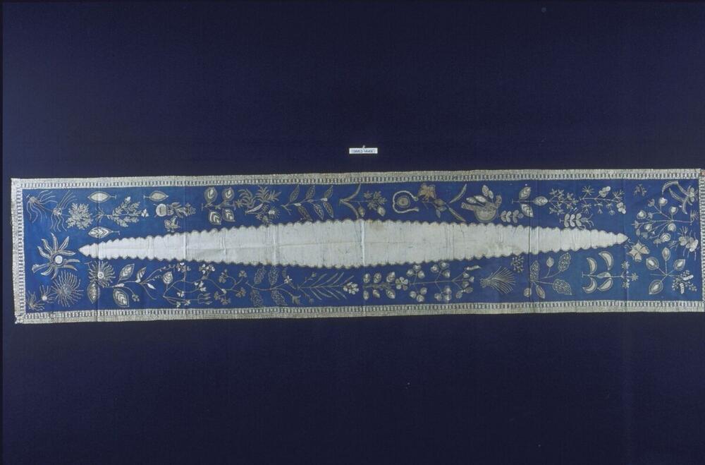 Katoenen borstdoek met langgerekte ruit, vlinders en planten