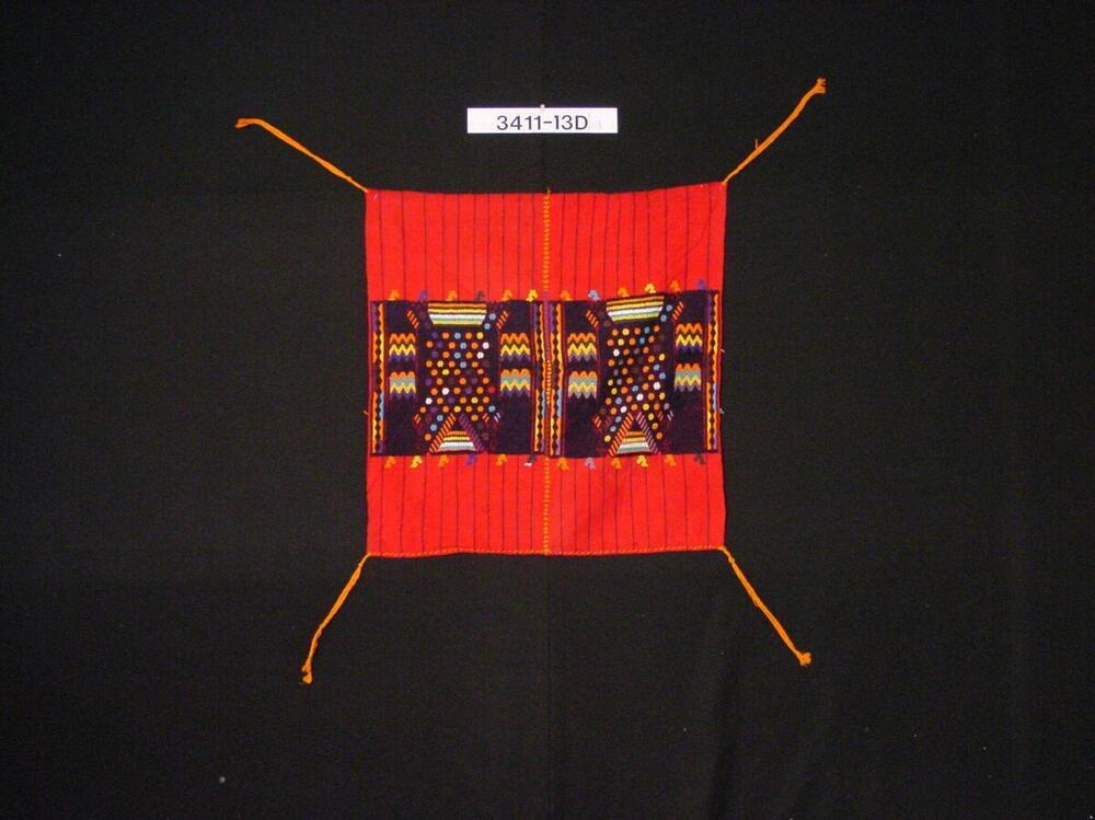 Katoenen hoofddoek, onderdeel van een mannenkostuum