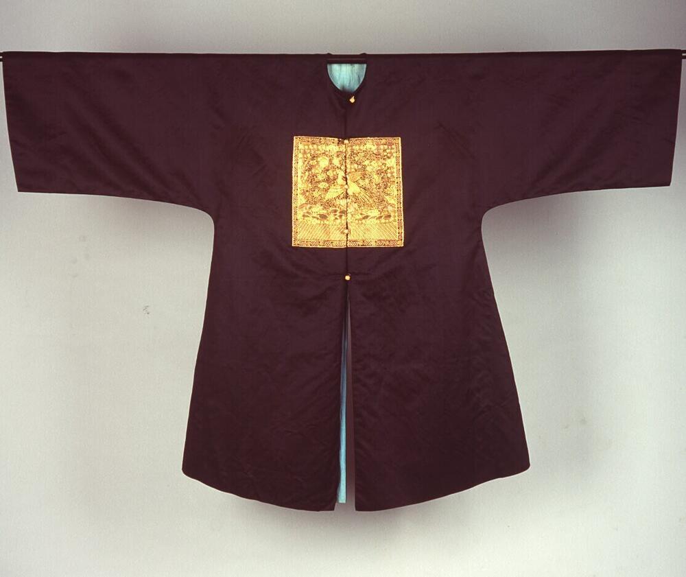 Mandarin's coat