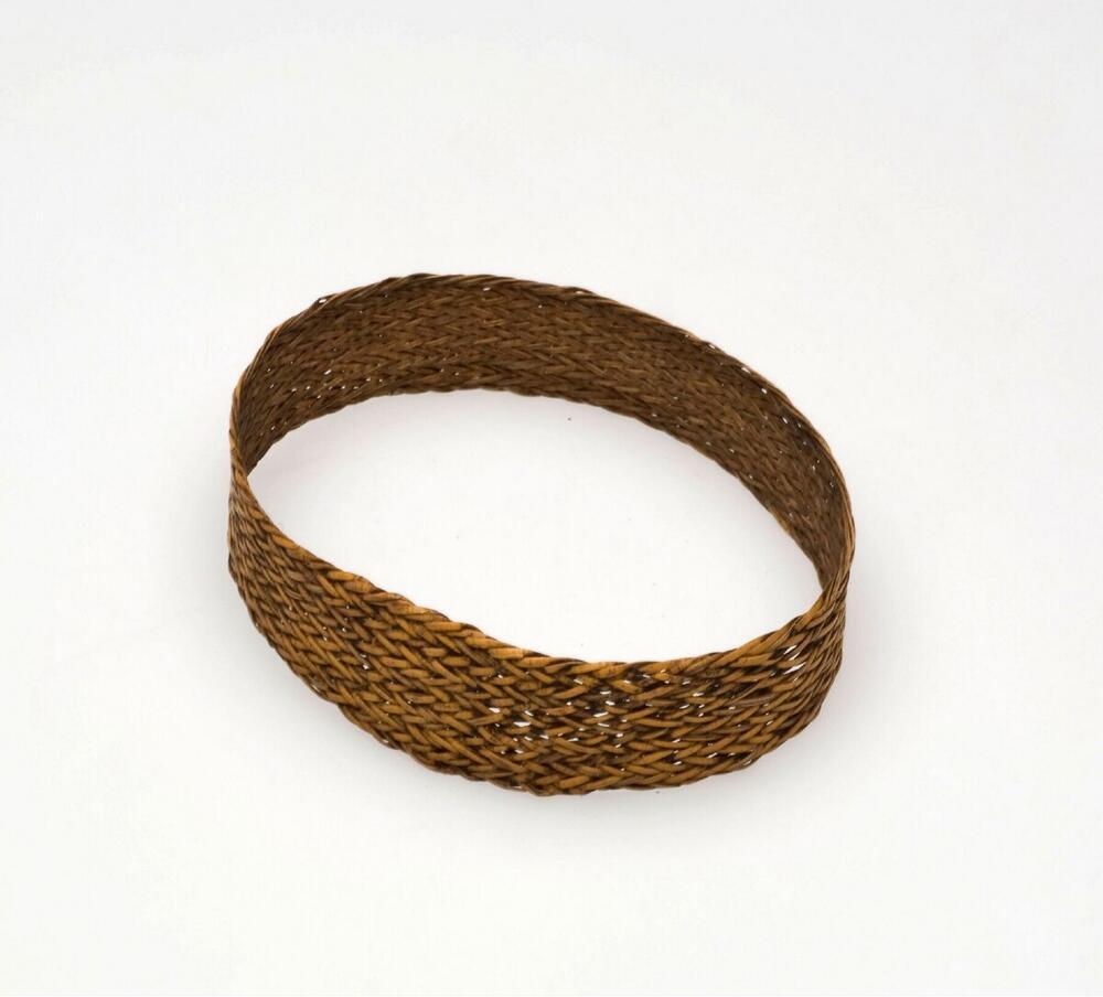 Armband van gevlochten rotan