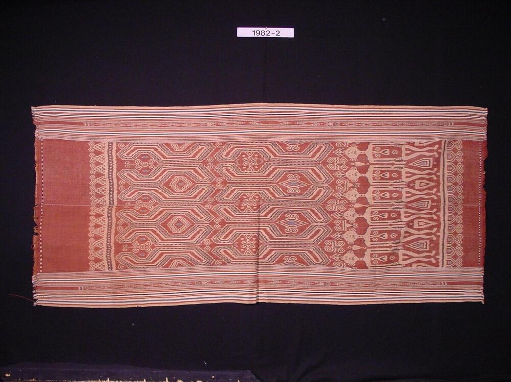 Schouderdoek met mensfiguren in scheringikat