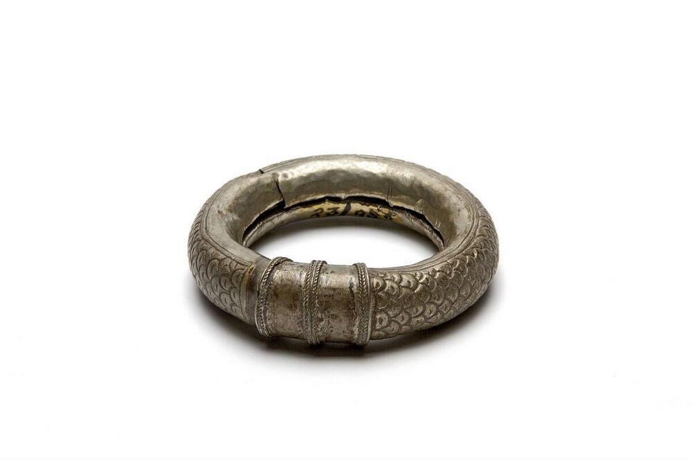 Bracelet (silver)