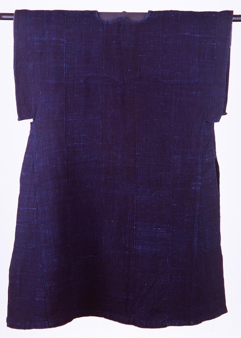 Man's upper garment