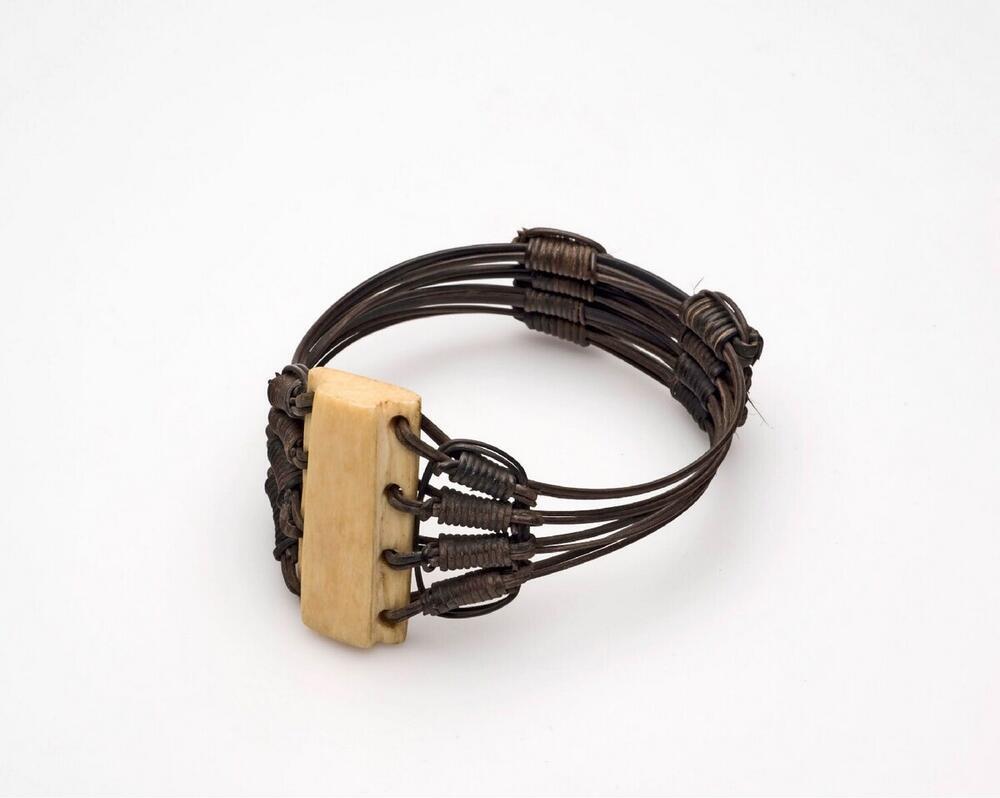 Armband van olifantenhaar en ivoor