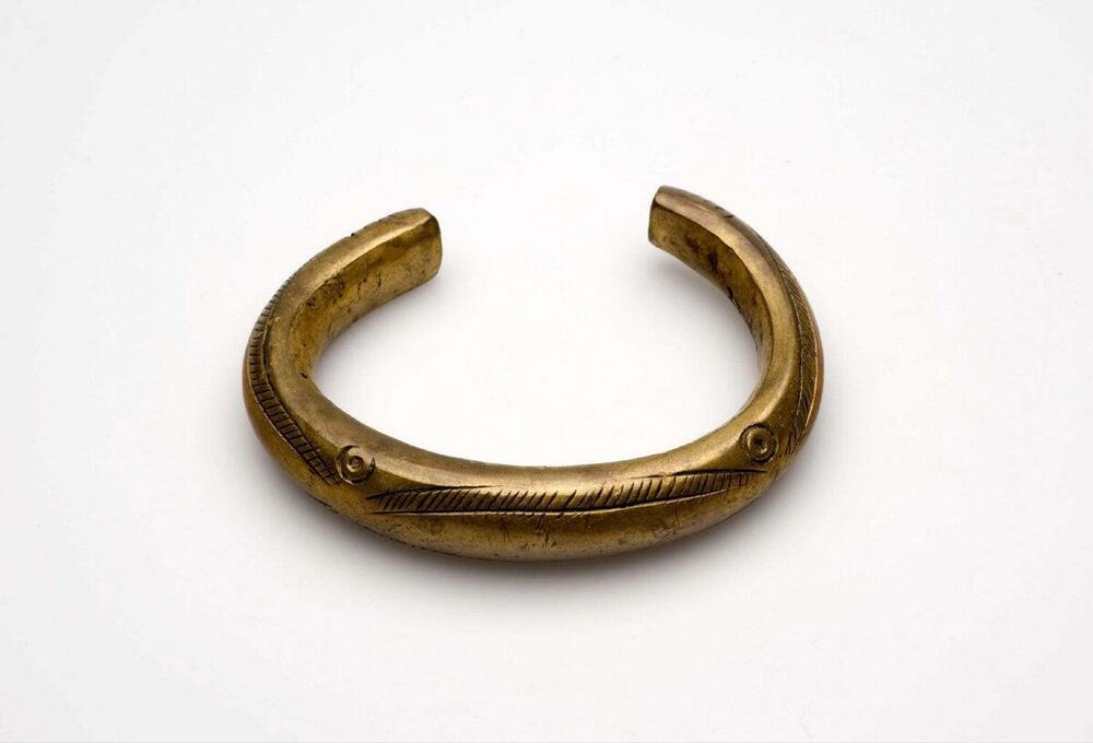 Messingen bovenarmband voor vrouwen