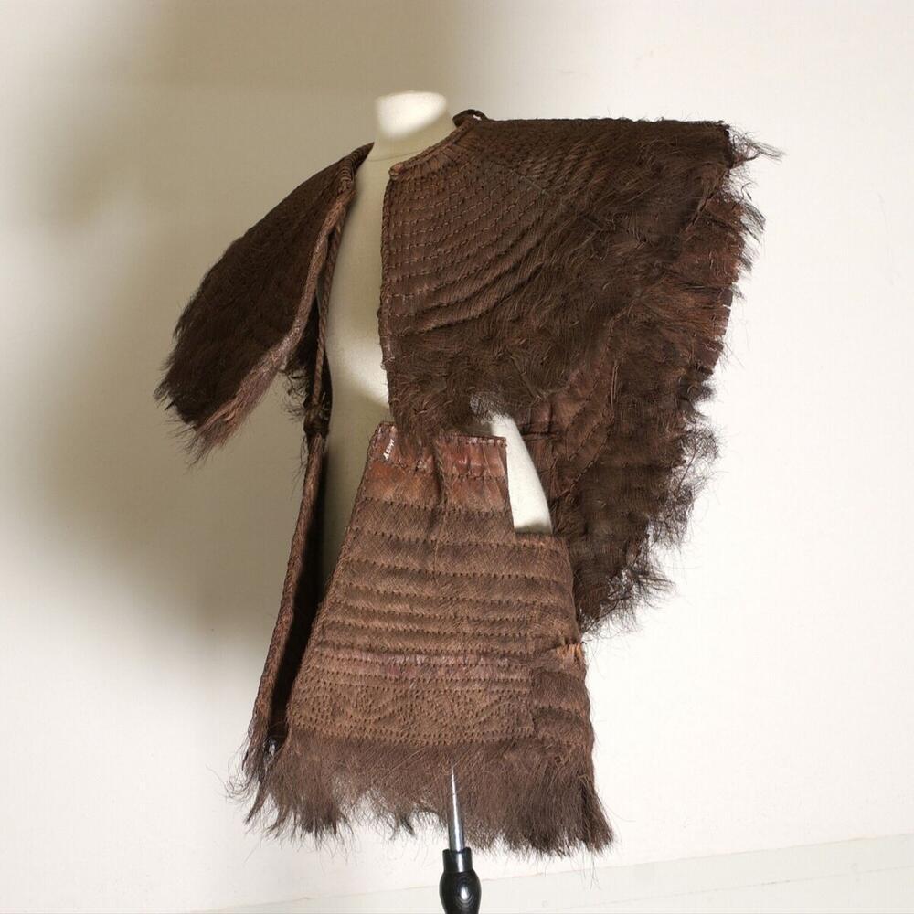 Regencape van donkerbruine kokosvezels