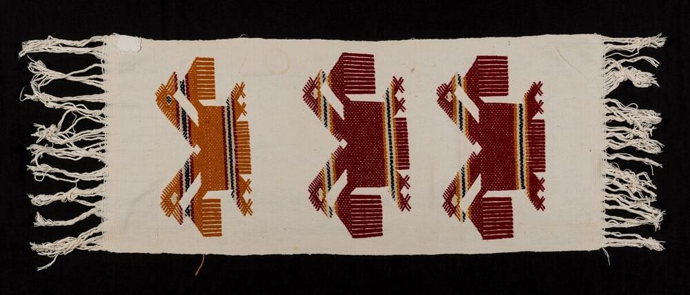Doek met dubbelkoppige adelaar
