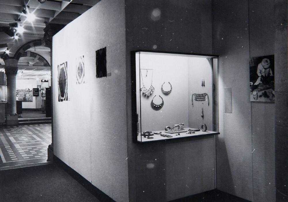 Tentoonstelling 'Sieraden uit Islamitische landen' in het Tropenmuseum