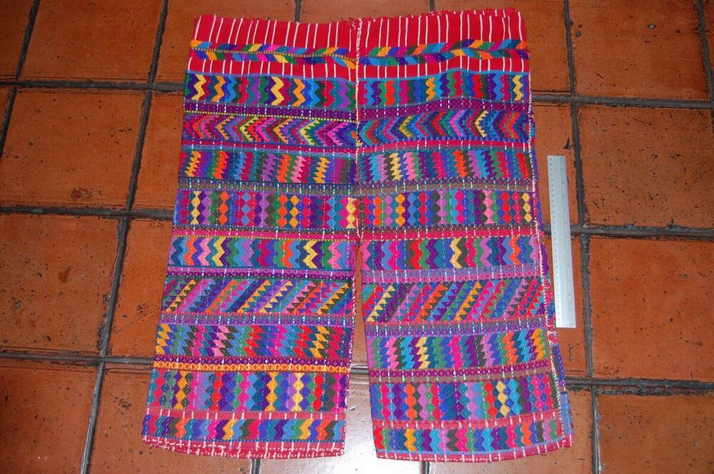 Broek met geometrische motieven