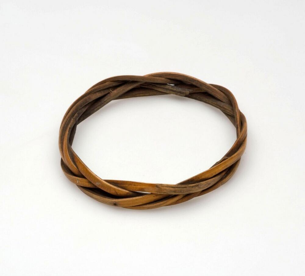 Armband van gevlochten rotan