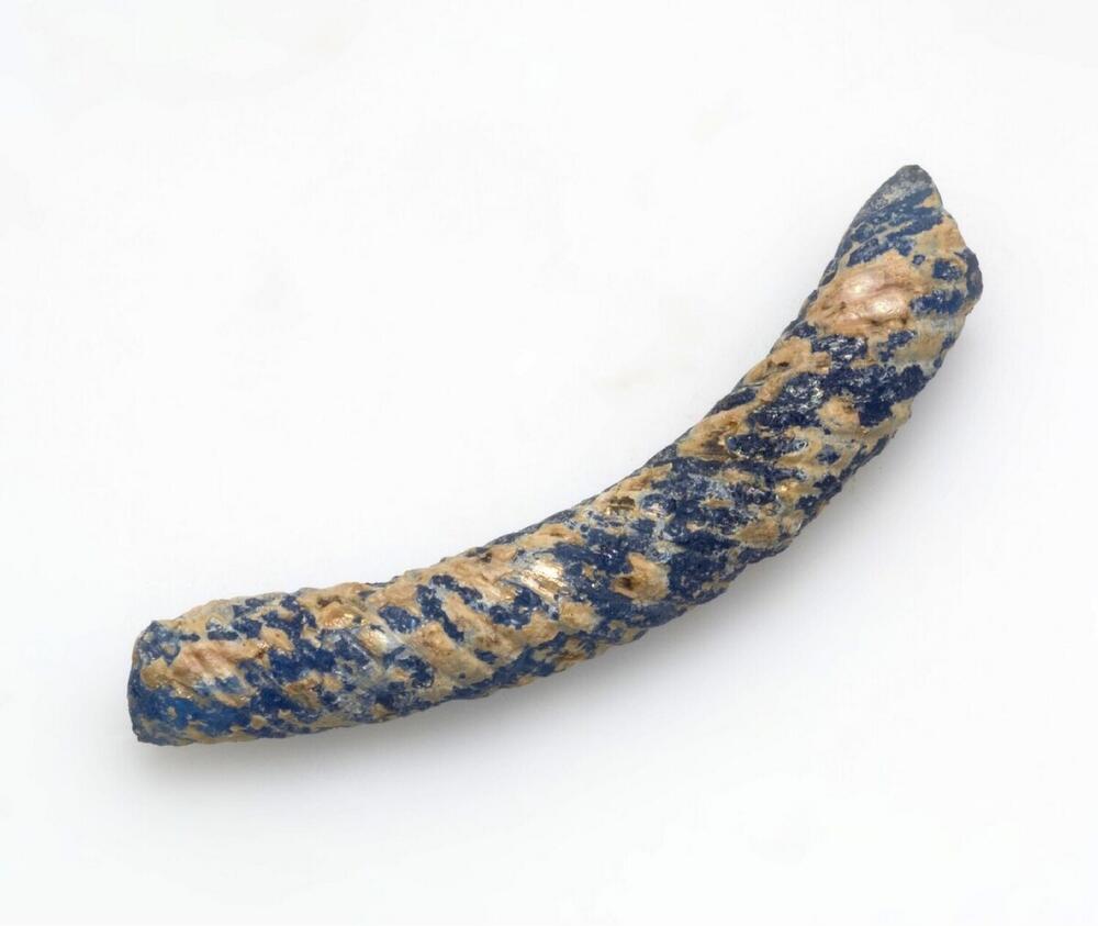 Fragment van glazen armband