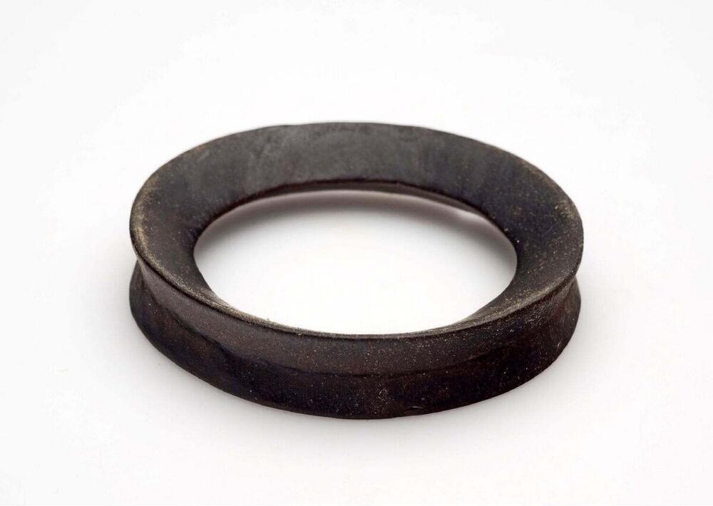 Houten oorring voor vrouwen