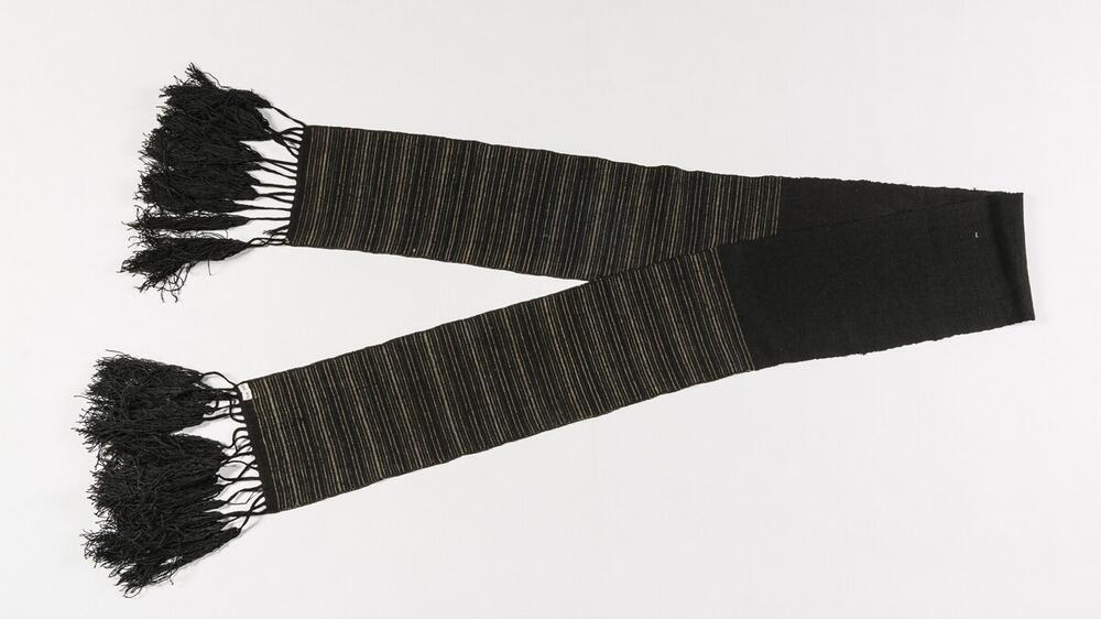 Man's headcloth