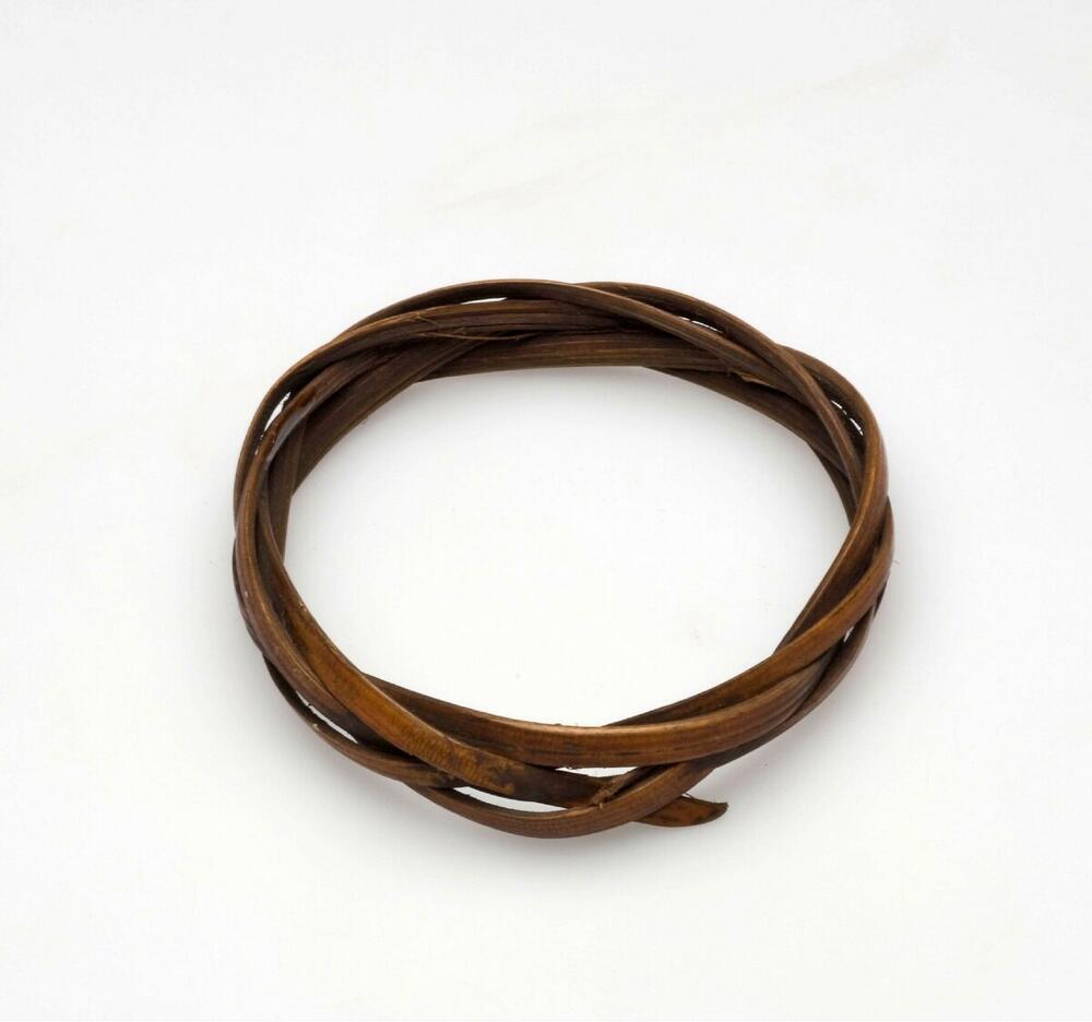 Polsband van gevlochten rotan