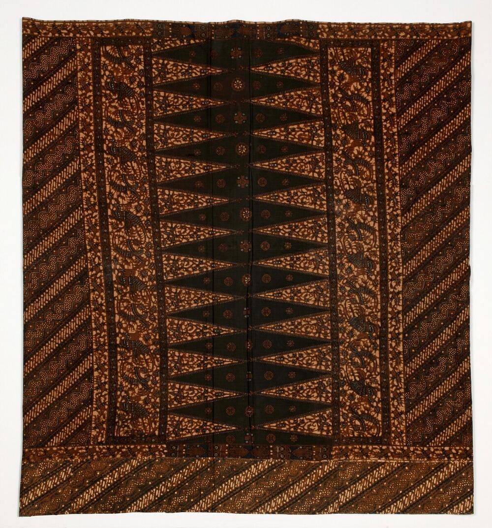 Kokerrok met diagonaal streeppatroon en geometrische motieven