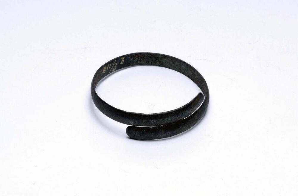 IJzeren armbandje