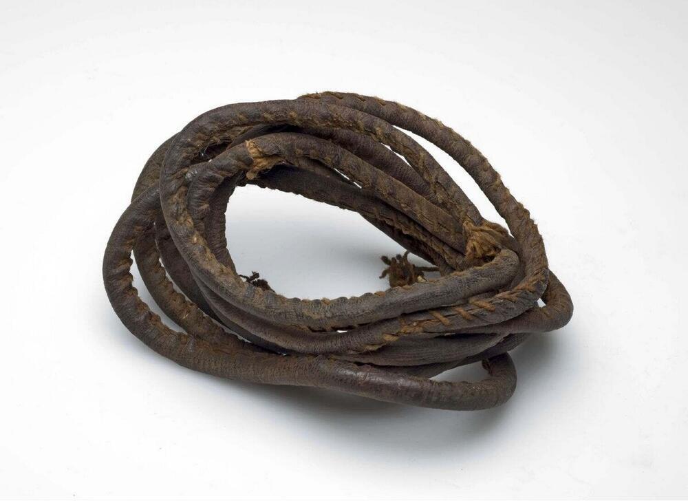 Leren armband met amuletwaarde