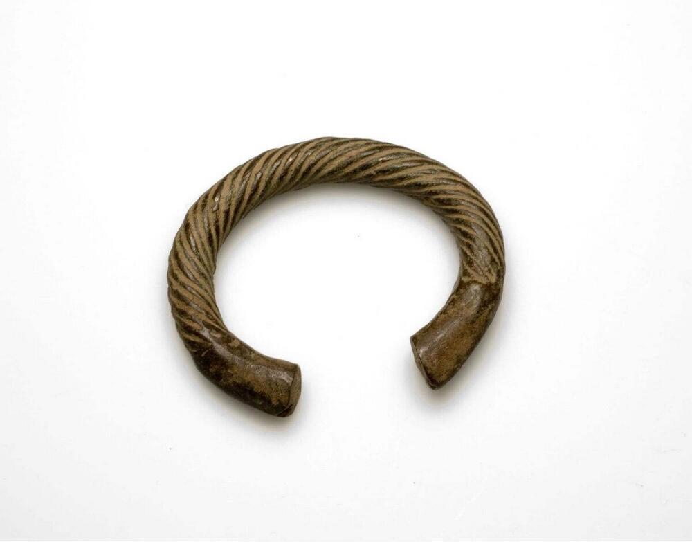 Gedraaide metalen armband voor vrouwen van chiefs