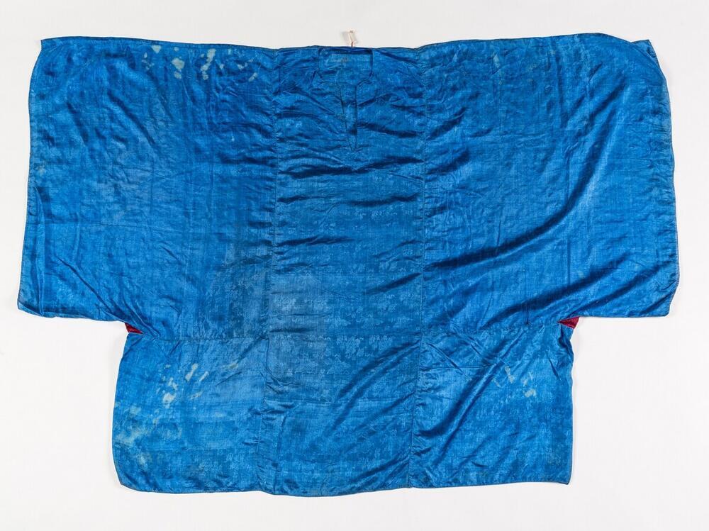 Woman's gown