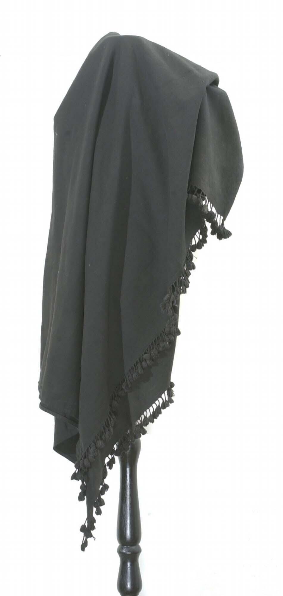 Hoofddoek behorende bij een bruidskostuum