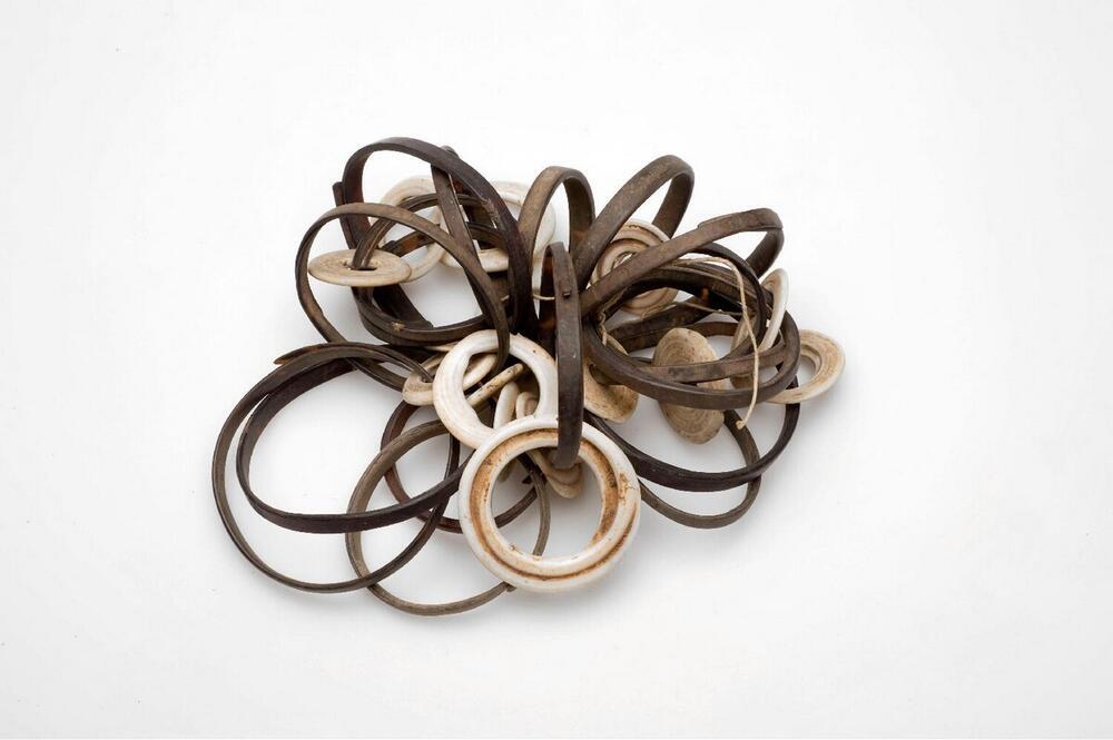 Bos van twintig oorhangers