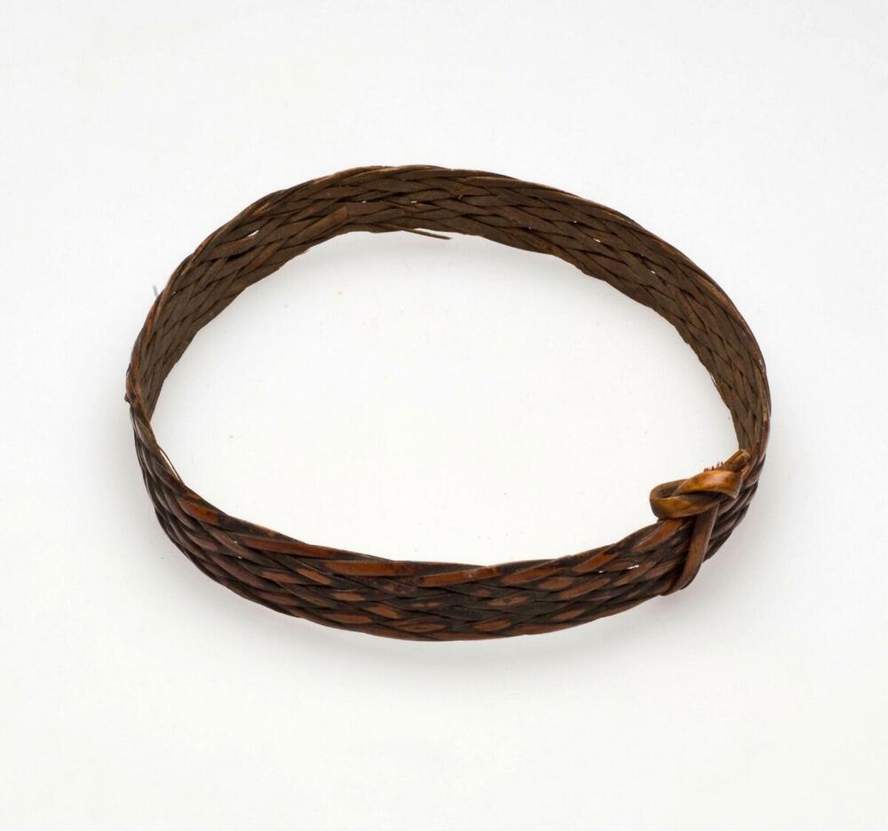 Armband van gevlochten rotan