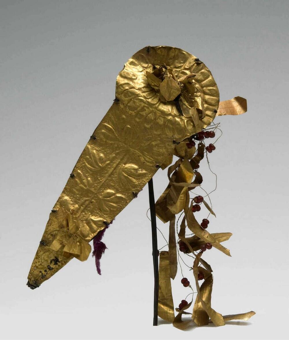 Haarsieraad met gouden trilbloemen