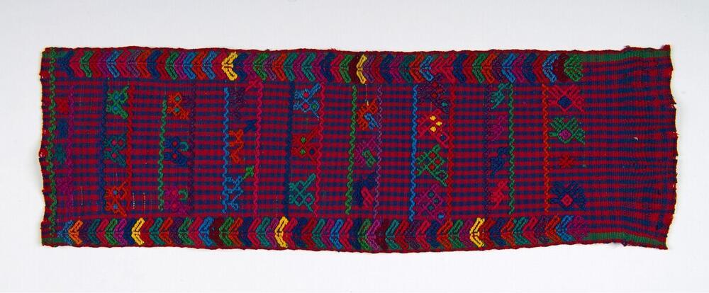 Ceremoniële doek met geometrische motieven