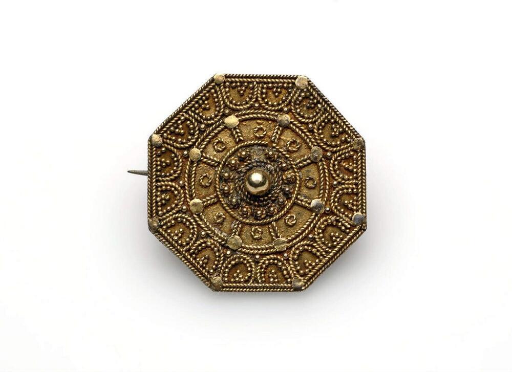 Verguld zilveren broche