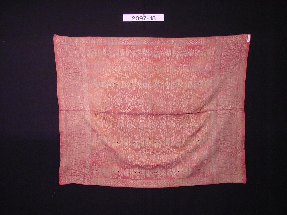 Zijden doek met zilverdraad inslagen