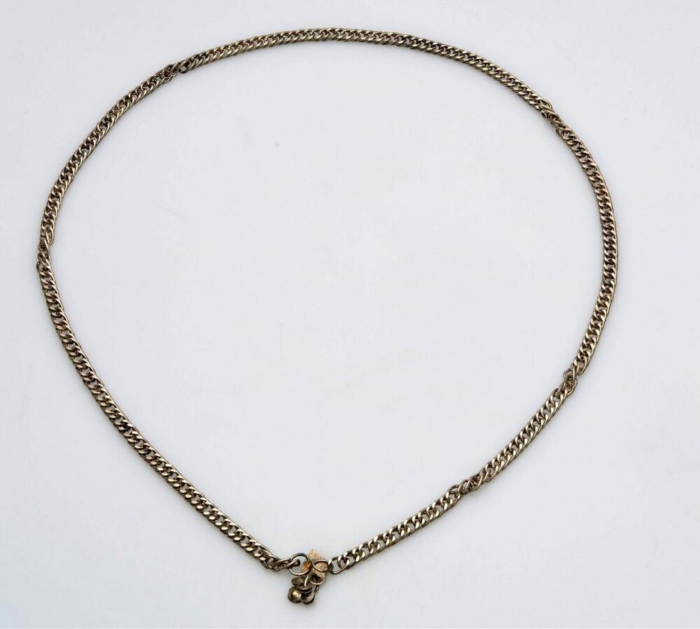 Metalen halsketting met hart en lovertjes