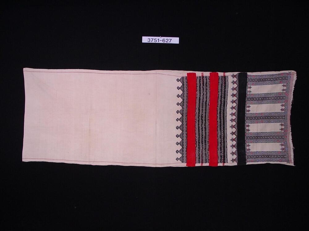 Grote witte katoenen omslagdoek met rode en zwarte siermotieven