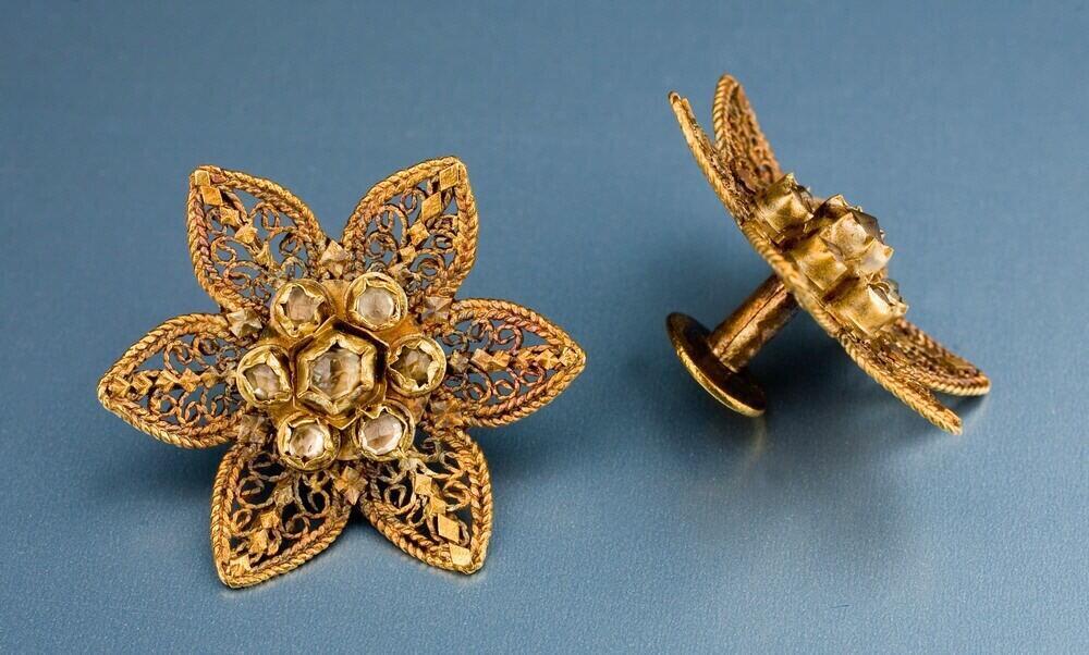 Ear ornaments