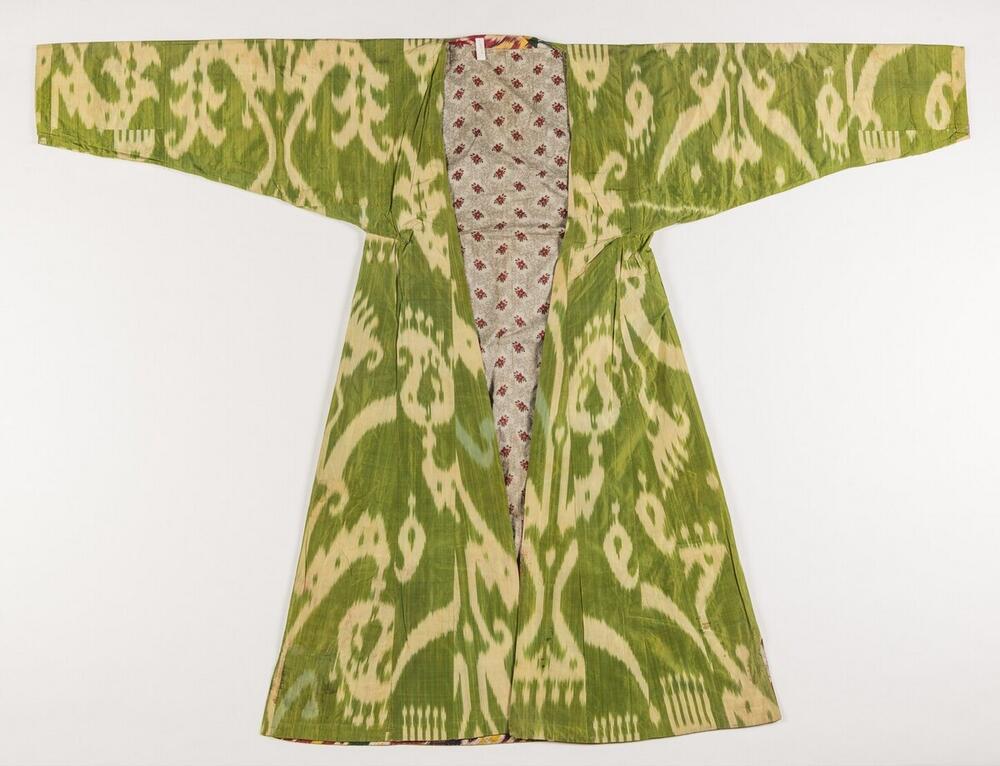 Mantle for a woman