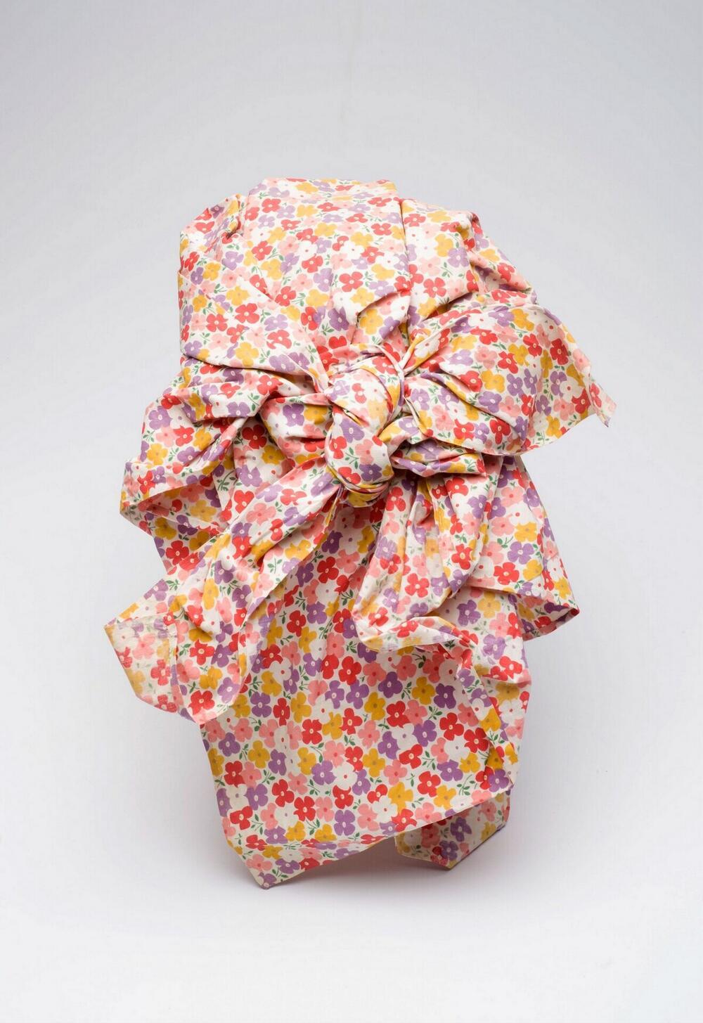 Katoenen hoofddoek, onderdeel van kotomisi ensemble