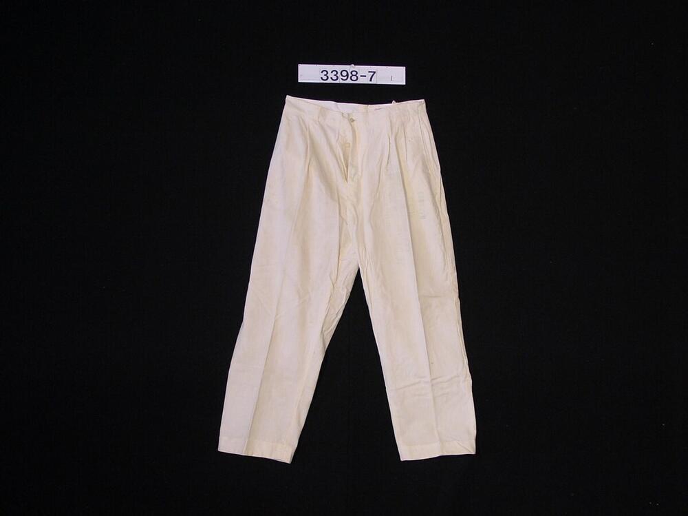 Katoenen broek als onderdeel van een mannenkostuum