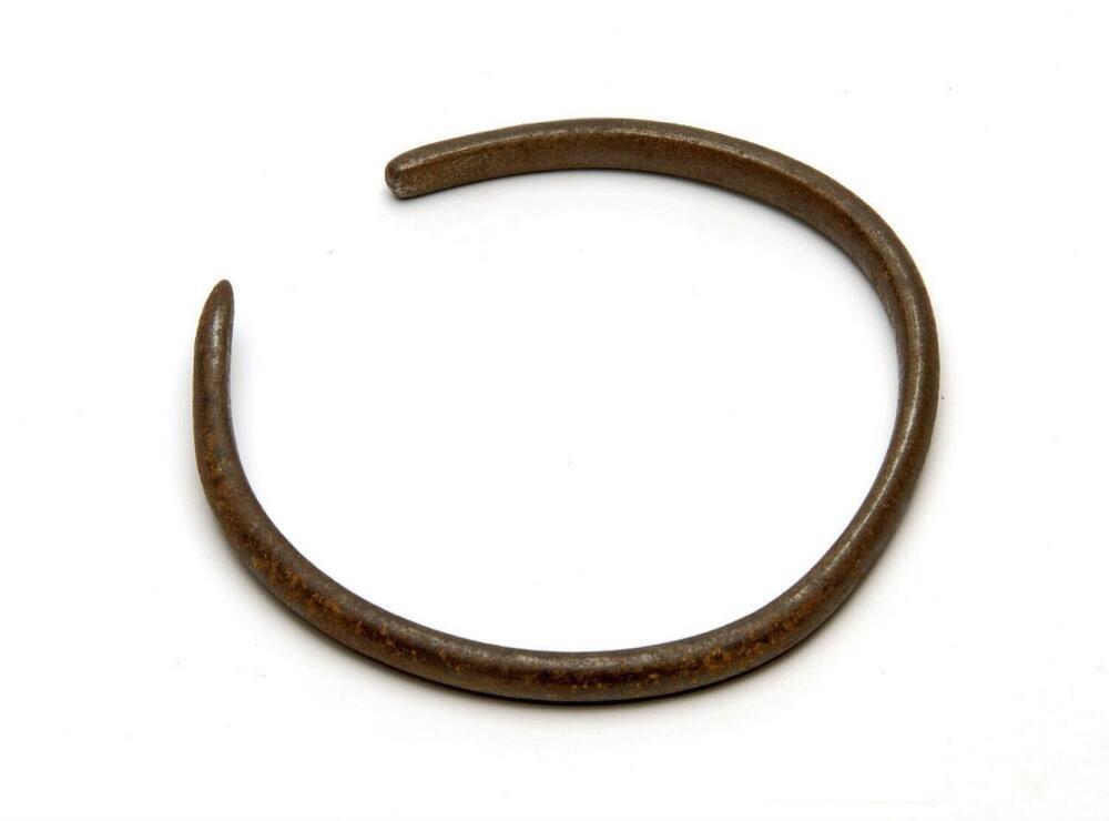 IJzeren open armband