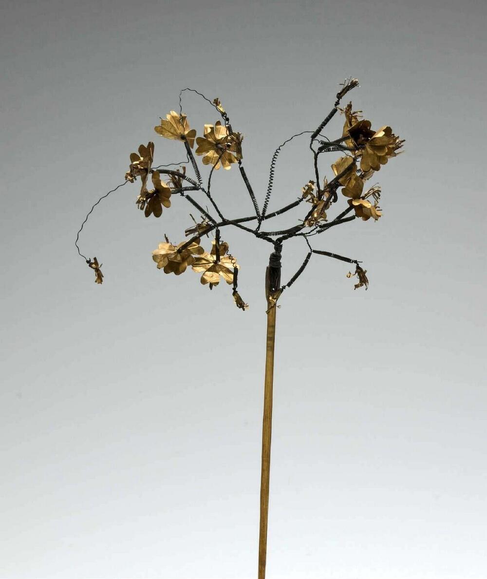 Haarsieraad met gouden trilbloemen