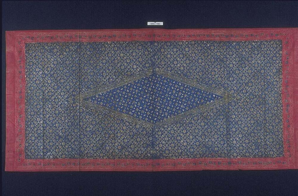 Katoenen schouderdoek met geometrische figuren en centrale ruitvorm